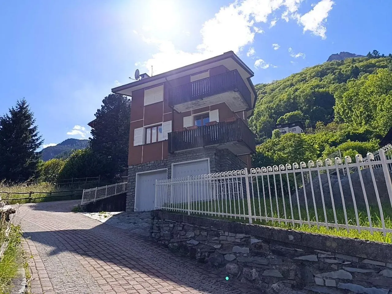 Cozy Alpine Nest - Near Ski Lifts Chiesa in Valmalenco 0*,  Ιταλία